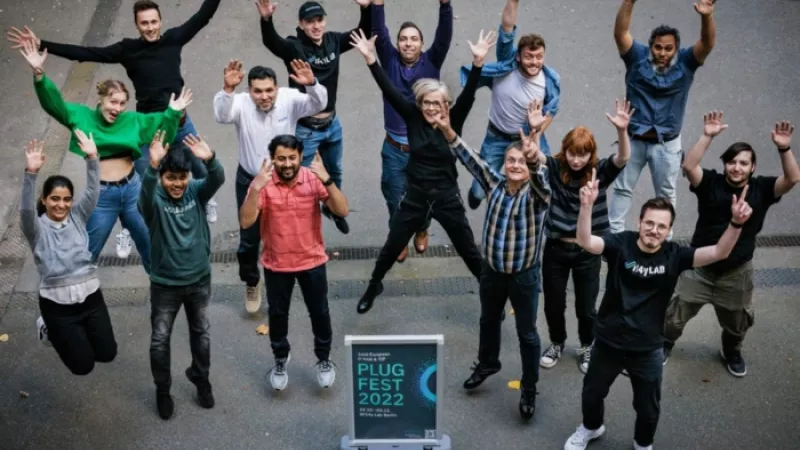 Everybody is jumping for our i14y Teamphoto