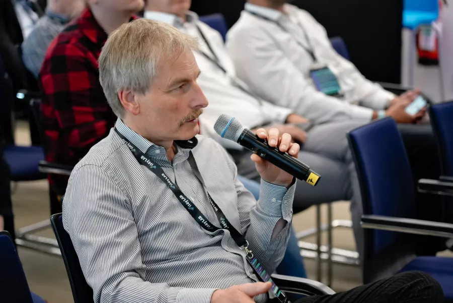 Monetizing APIs: Marketplace or Aggregation?