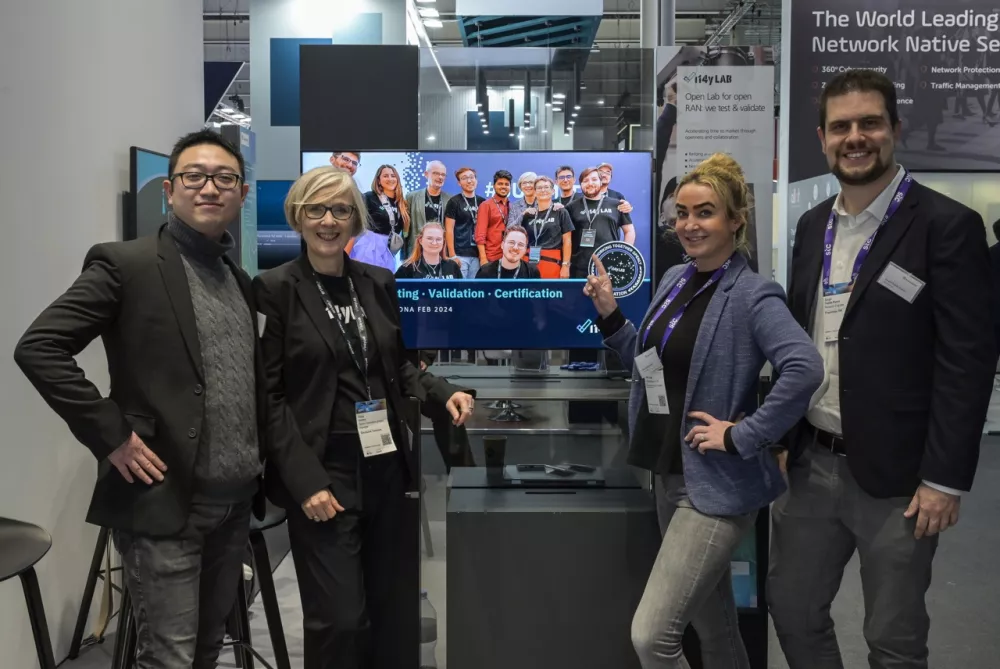 i14y Lab at Fraunhofer HHI stand, with Elena Kempf-Loeck and Katja Henke